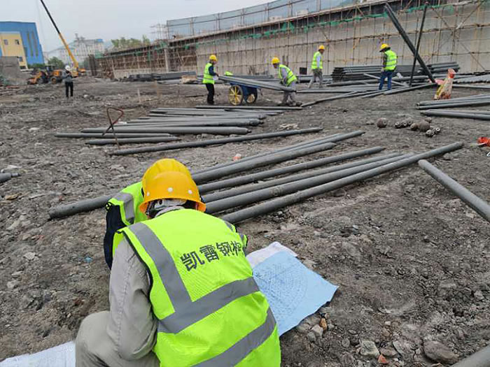 灯塔螺栓球网架结构